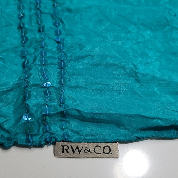 RW&Co. Ombre Scarf, NWOT. - Picture 8 of 9